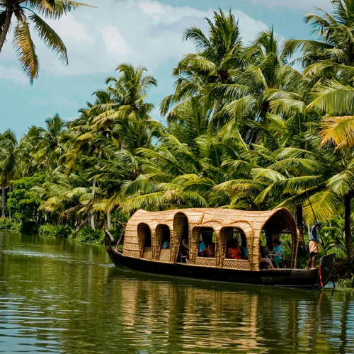 Best Kerala Tour Packages from Vadodara | Pari Tours and Travels